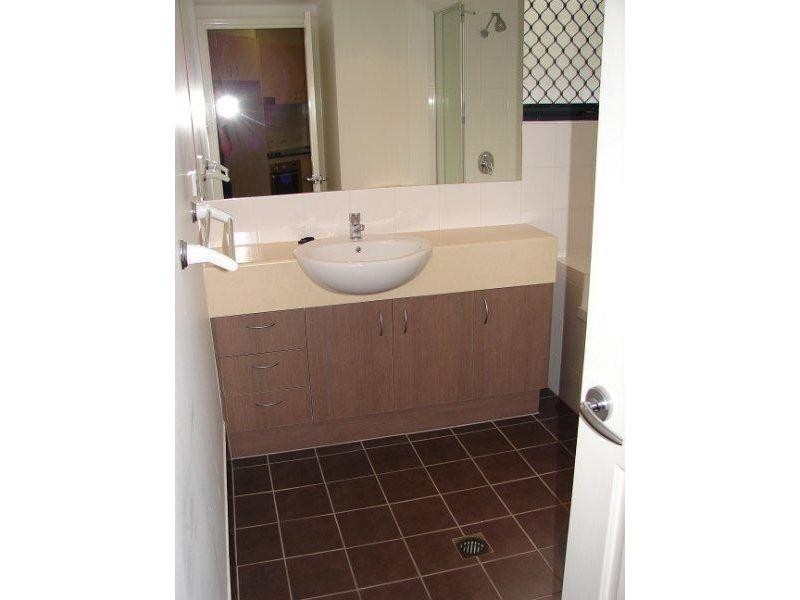 5/6 Fifth Avenue, Burleigh Heads QLD 4220