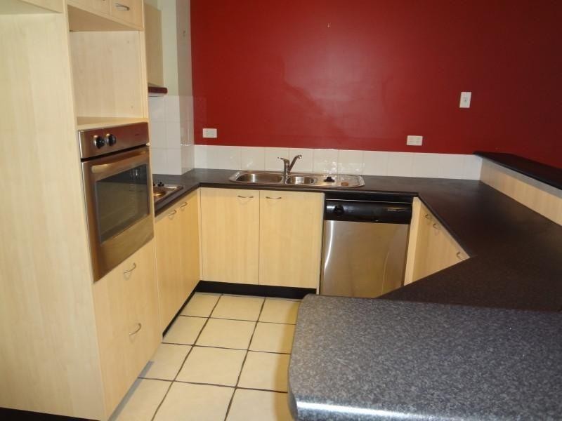 14/132 High St/12 Lloyd Street, Southport QLD 4215