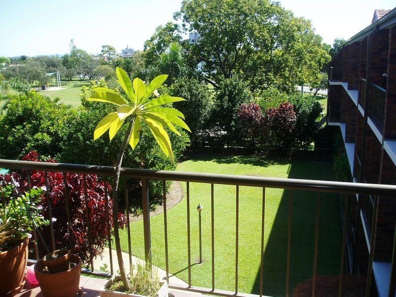 22 Commodore Drive, Paradise Waters QLD 4217