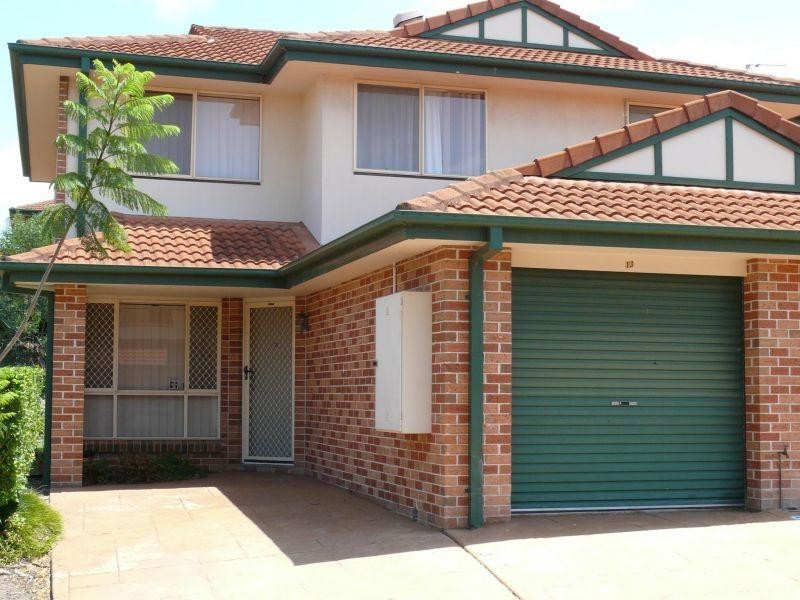 38 Murev Way, Carrara QLD 4211