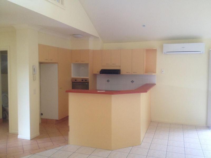 34 Albicore Street, Mermaid Waters QLD 4218