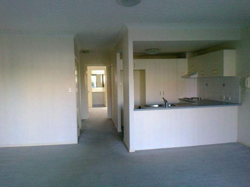 30-36 Burra Street, Chevron Island QLD 4217