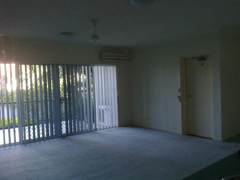 30-36 Burra Street, Chevron Island QLD 4217