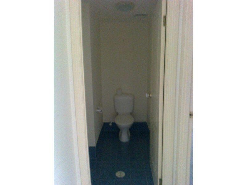 30-36 Burra Street, Chevron Island QLD 4217