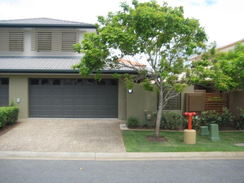 136 Palm Meadows Drive, Carrara QLD 4211