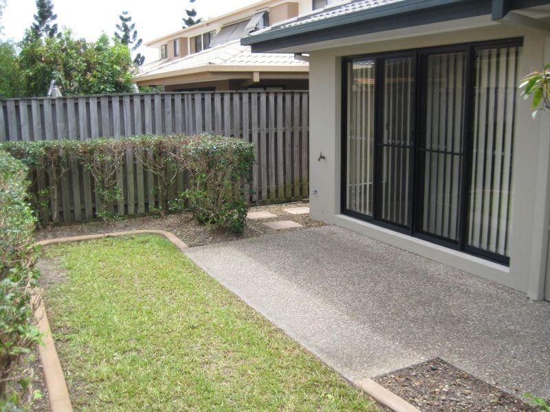 136 Palm Meadows Drive, Carrara QLD 4211