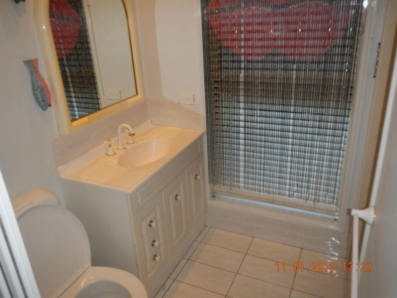 14 Cook Cl, Southport QLD 4215