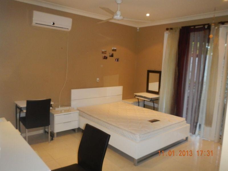 14 Cook Cl, Southport QLD 4215