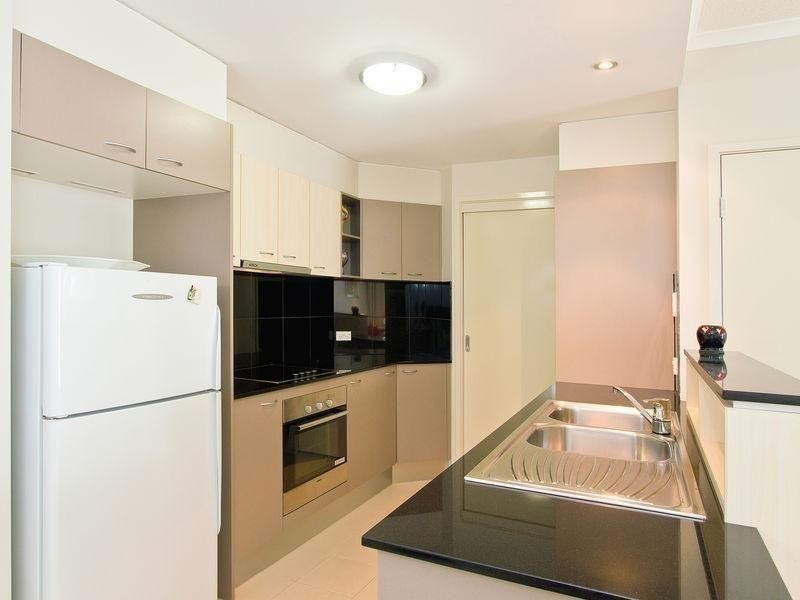 355/21 Cypress Avenue, Surfers Paradise QLD 4217