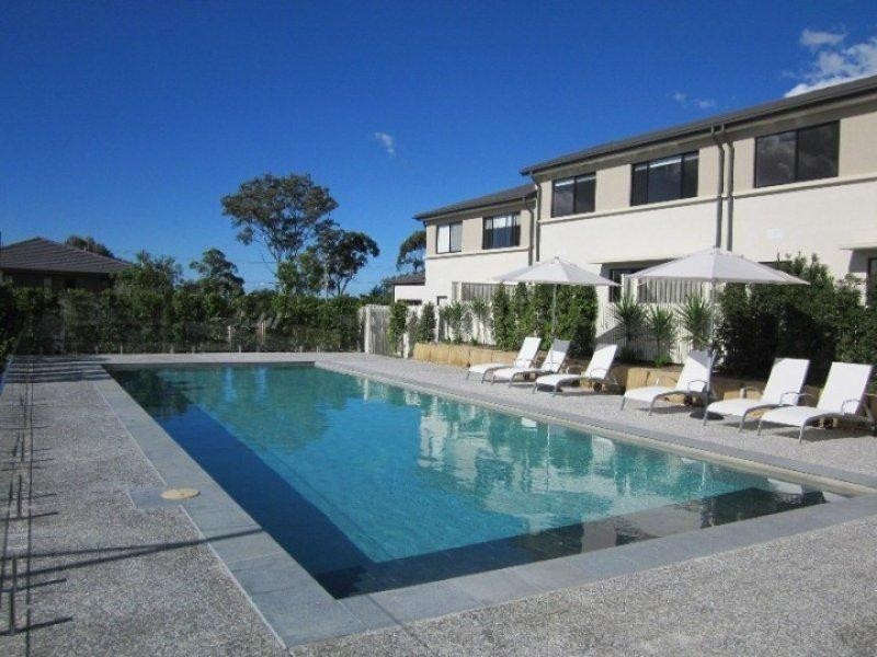 2 Bourton Road, Merrimac QLD 4226