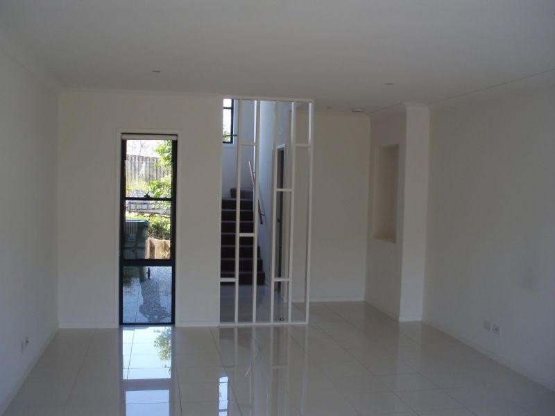 2 Bourton Road, Merrimac QLD 4226