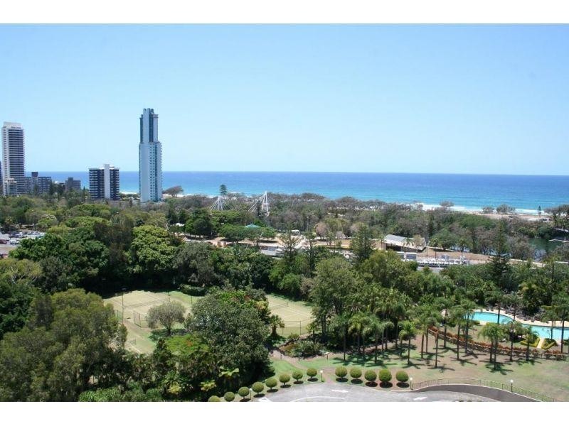 Unit 60/2 Admiralty Drive, Paradise Waters QLD 4217