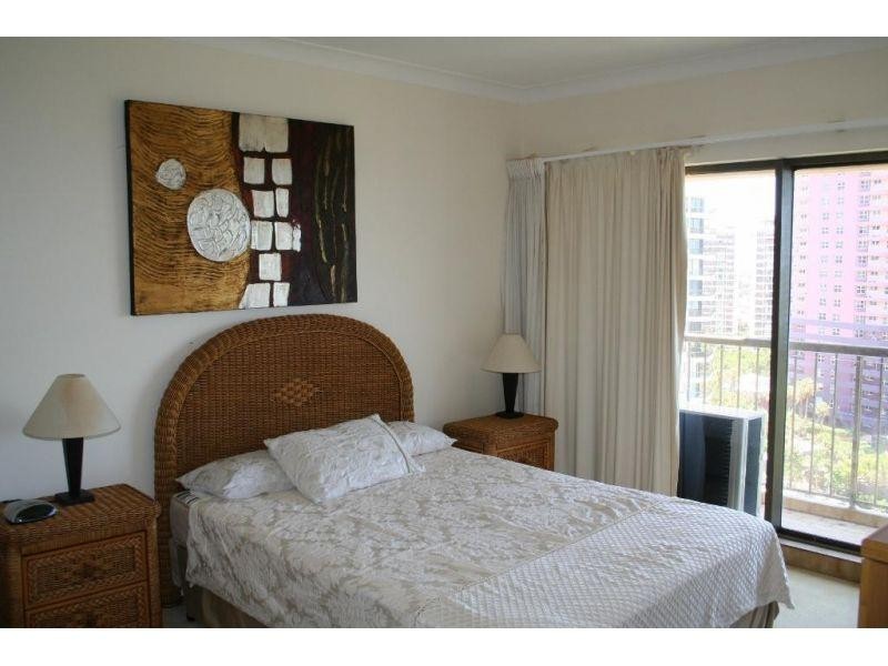 Unit 60/2 Admiralty Drive, Paradise Waters QLD 4217