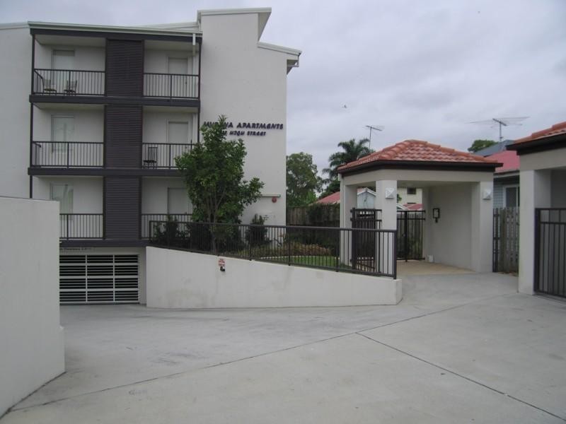 UN/132 High Street, Southport QLD 4215