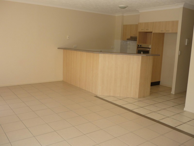 UN/132 High Street, Southport QLD 4215