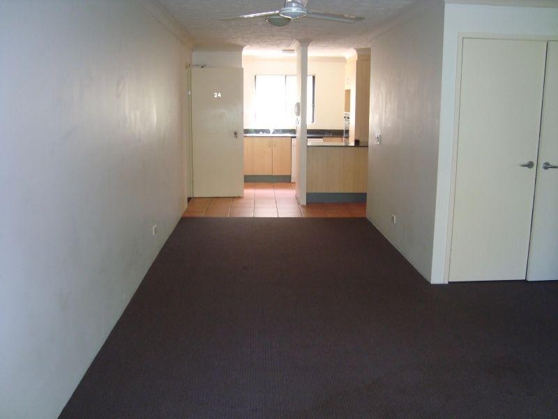 24 Slatyer Avenue, Bundall QLD 4217