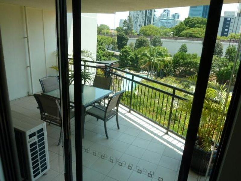 15 Goodwin Street, Kangaroo Point QLD 4169
