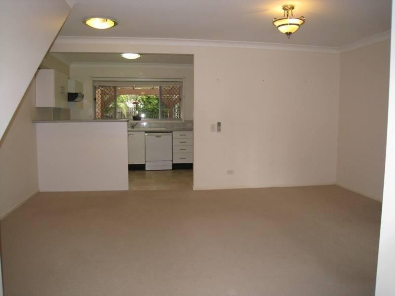 LQT  LQT/9 Bayside Court, Thorneside QLD 4158