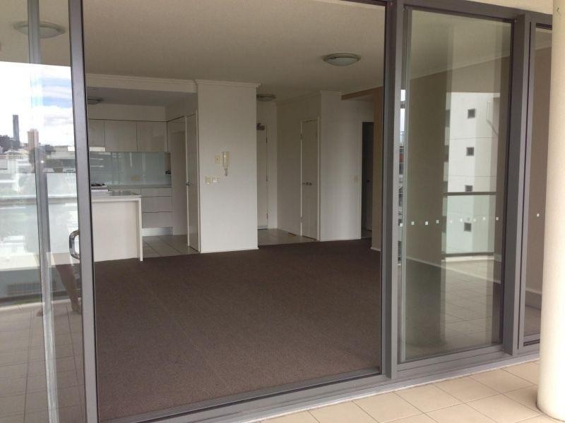 1082/18 Manning Street, Milton QLD 4064