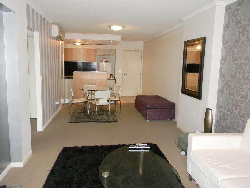 21 Cypress Avenue, Surfers Paradise QLD 4217