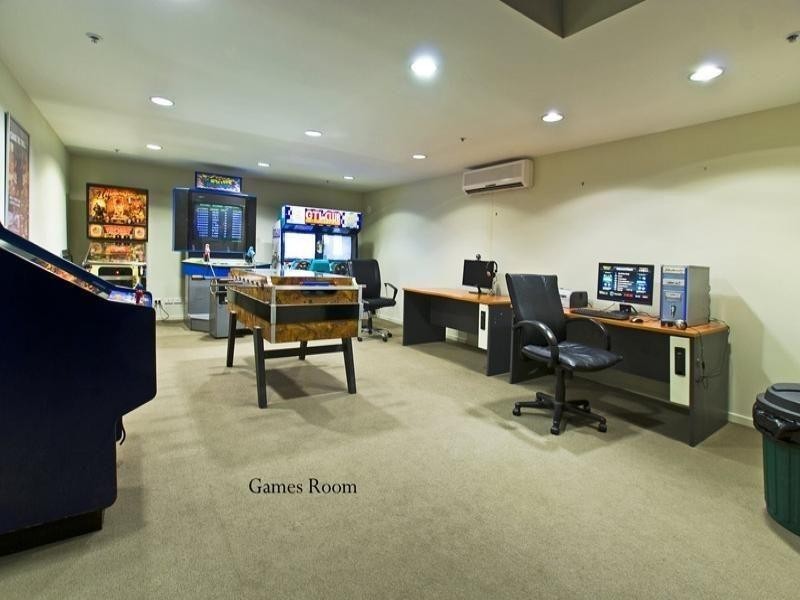 21 Cypress Avenue, Surfers Paradise QLD 4217