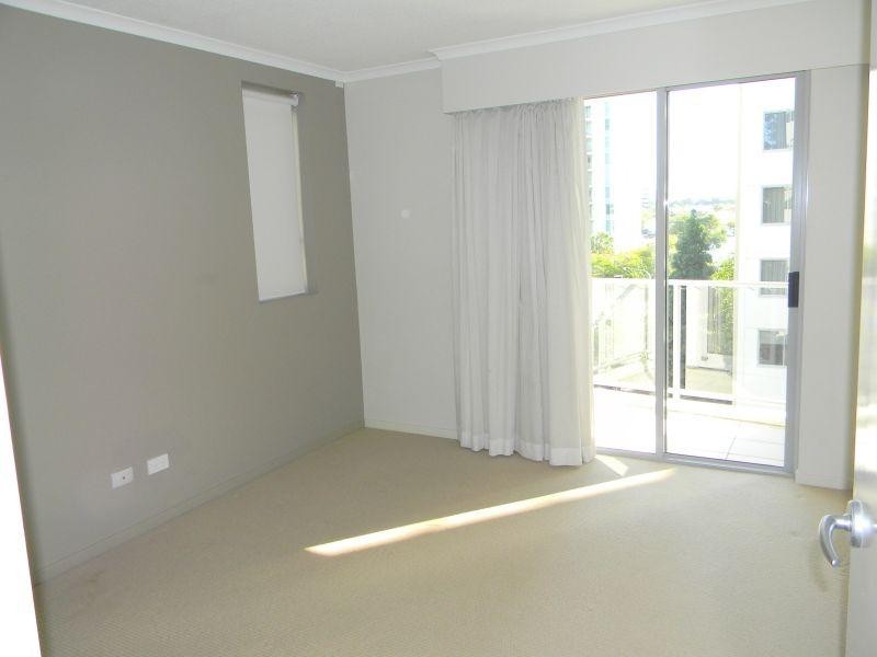 21 Cypress Avenue, Surfers Paradise QLD 4217