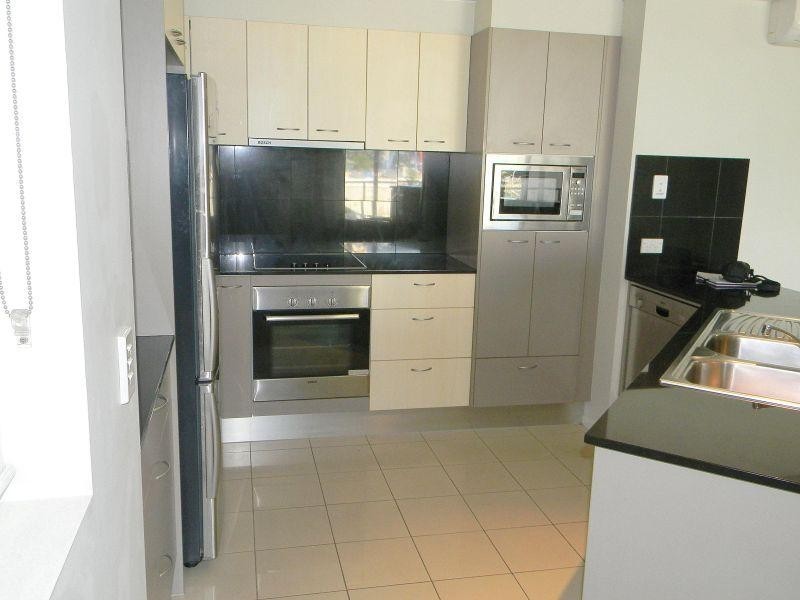 21 Cypress Avenue, Surfers Paradise QLD 4217