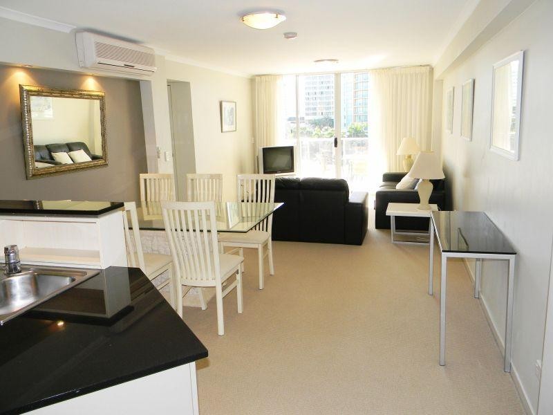 162/21 Cypress Avenue, Surfers Paradise QLD 4217