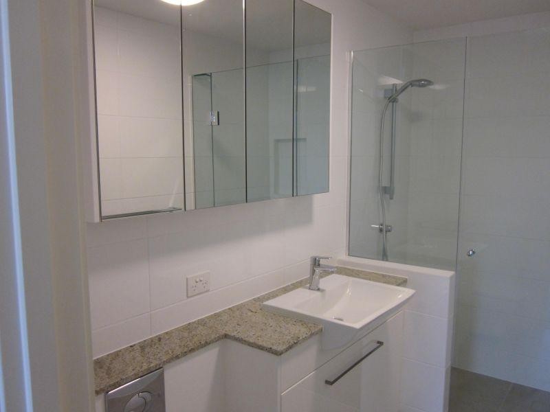 2/5  Clark Street, Biggera Waters QLD 4216