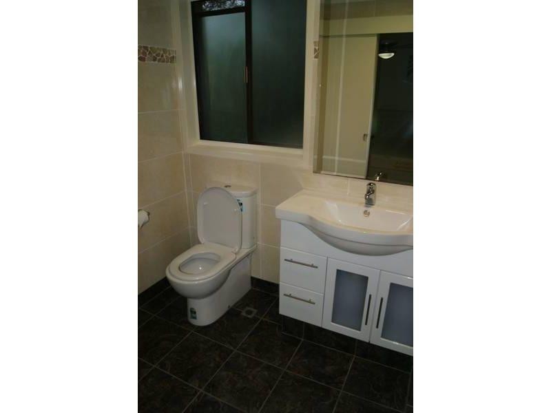 30 bourton rd, Merrimac QLD 4226