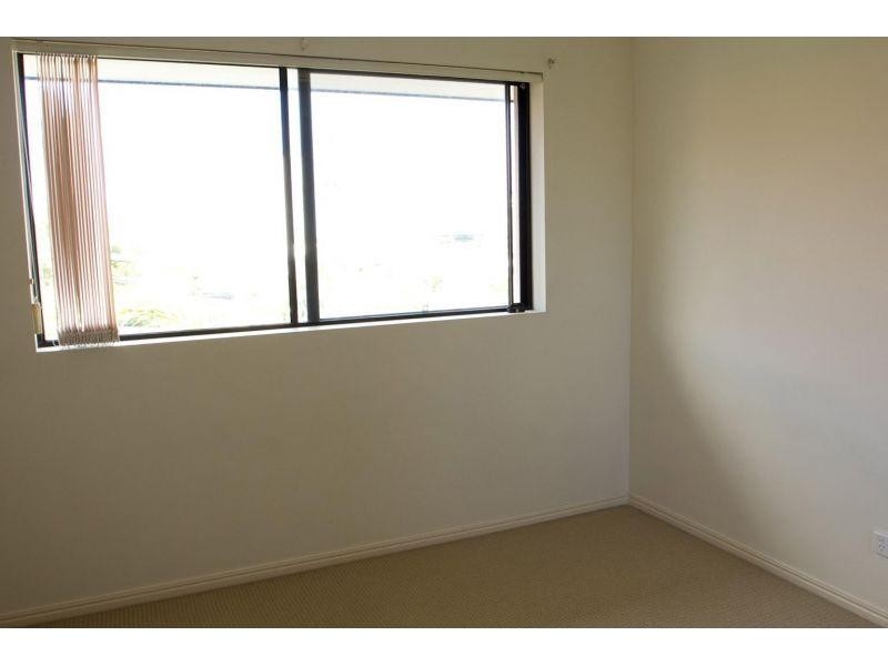 34/84 High Street, Southport QLD 4215