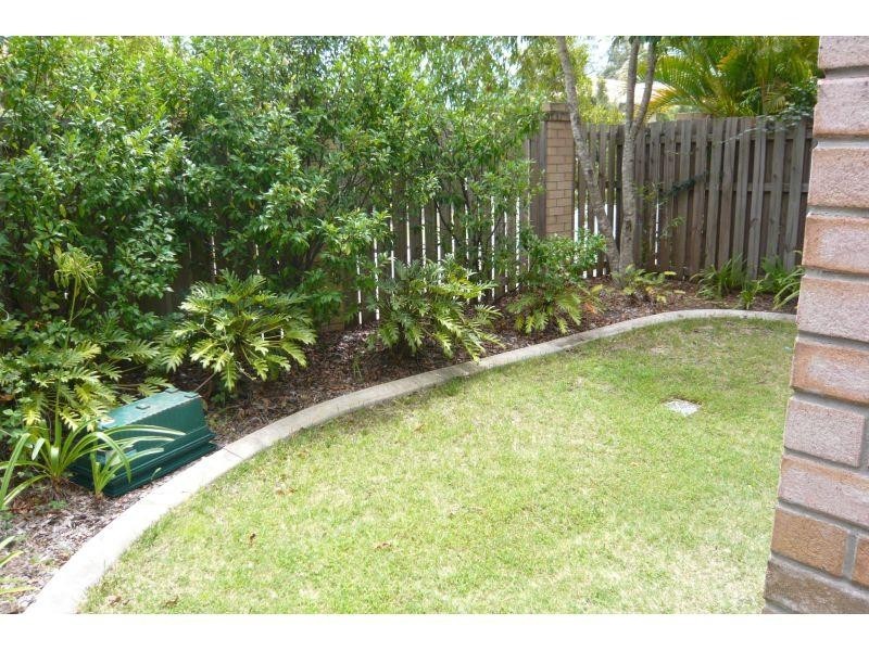 townhouse 37/2 Bos Drive, Coomera QLD 4209
