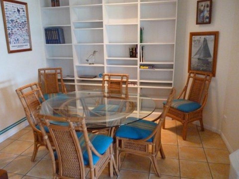 10/2 Nara Avenue, Airlie Beach QLD 4802