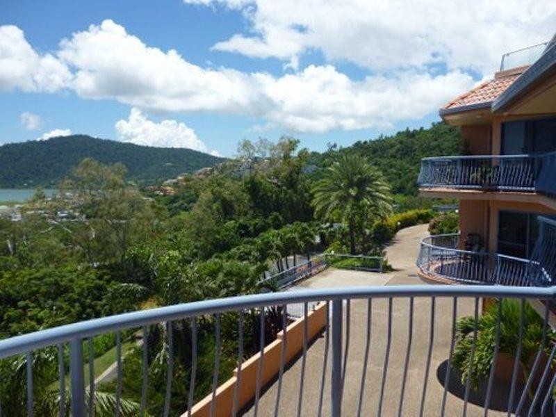 10/2 Nara Avenue, Airlie Beach QLD 4802