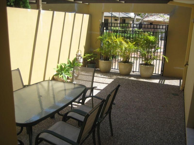 136 Palm Meadows Drive, Carrara QLD 4211