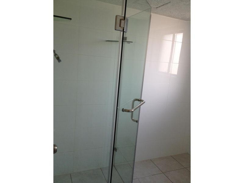 6 GENOA, Surfers Paradise QLD 4217