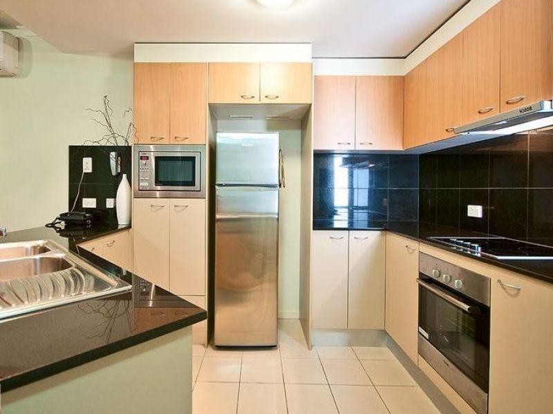 21 Cypress Avenue, Surfers Paradise QLD 4217