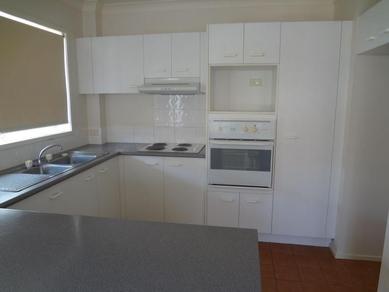 12 Lloyd Street, Southport QLD 4215