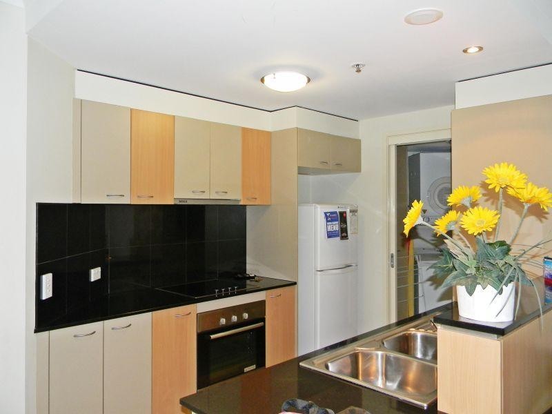 21 Cypress Avenue, Surfers Paradise QLD 4217