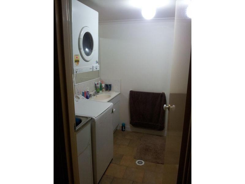 7-9 Illawong Street, Chevron Island QLD 4217