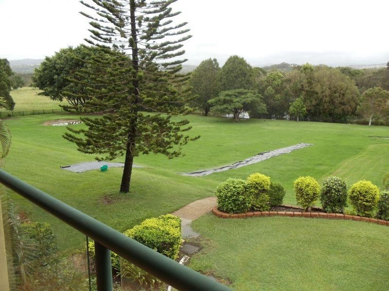 152 Palm Meadows Drive, Carrara QLD 4211