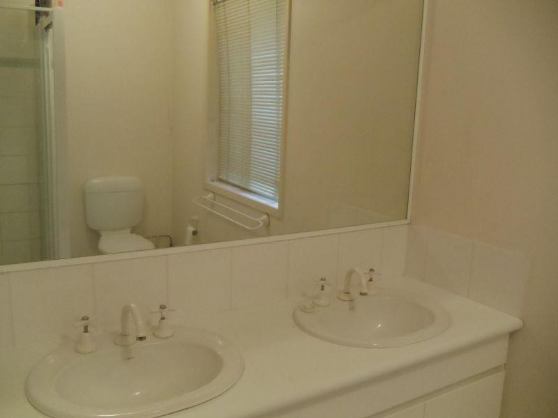 152 Palm Meadows Drive, Carrara QLD 4211