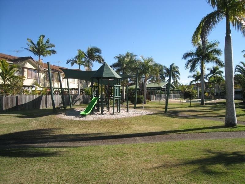 LMU LMU/9 Bayside Court, Thorneside QLD 4158