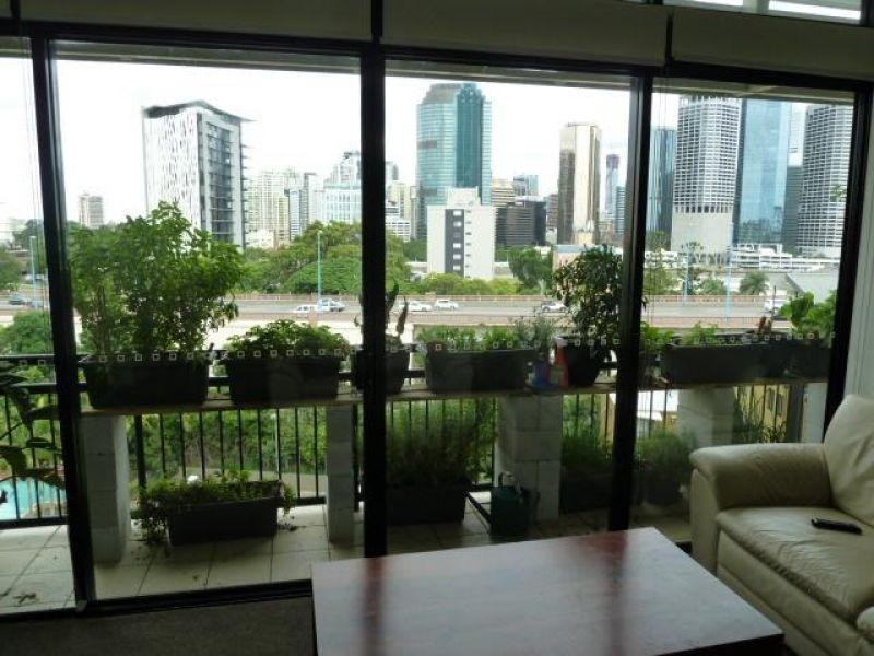 15 Goodwin Street, Kangaroo Point QLD 4169