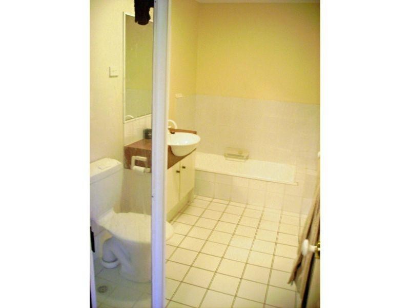 100 Racecourse Road, Bundall QLD 4217