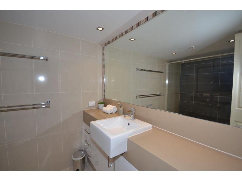 9/3645 Main Beach Parade, Main Beach QLD 4217