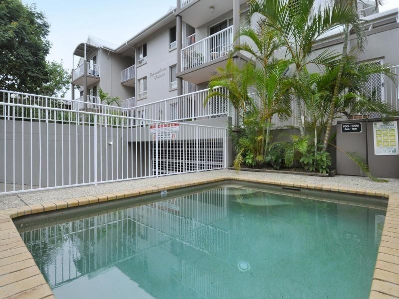 7-9  Illawong Street, Chevron Island QLD 4217