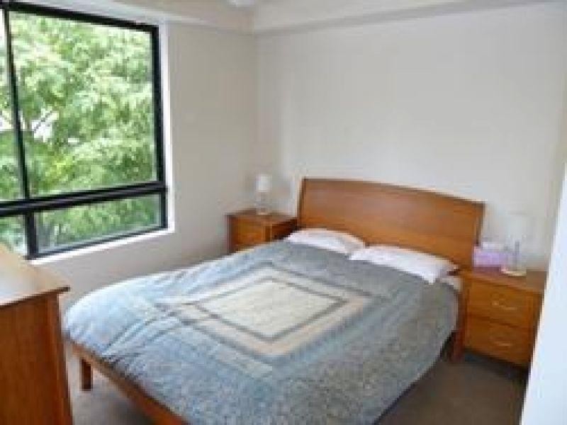 15 Goodwin Street, Kangaroo Point QLD 4169