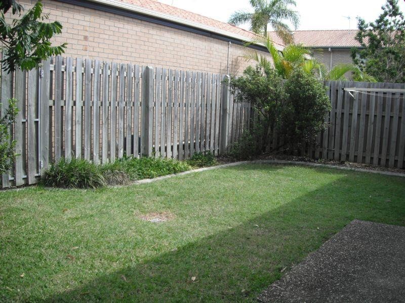 8/2 Bos Drive, Coomera QLD 4209