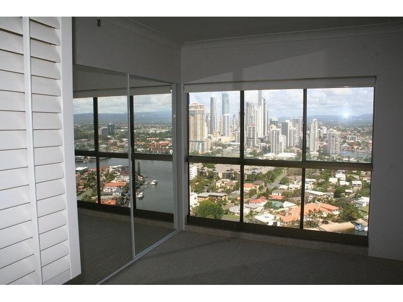 163/2 Admiralty Drive, Surfers Paradise QLD 4217
